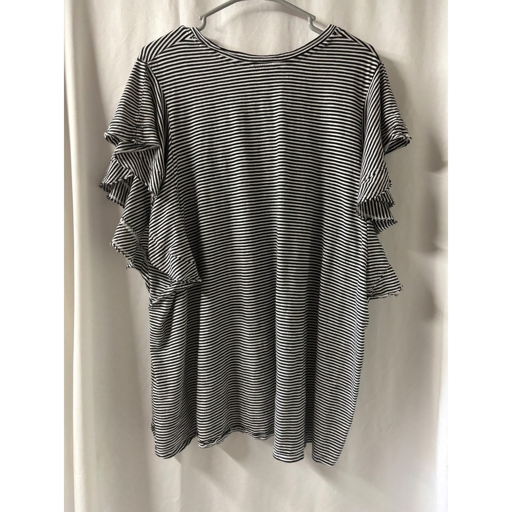 Terra Sky Women's 3X‎ (24-26) Black & White Top with Ruffled Cap Sleeves - Picture 4 of 5